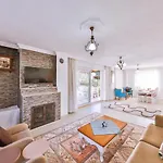 Candan Villa Kas